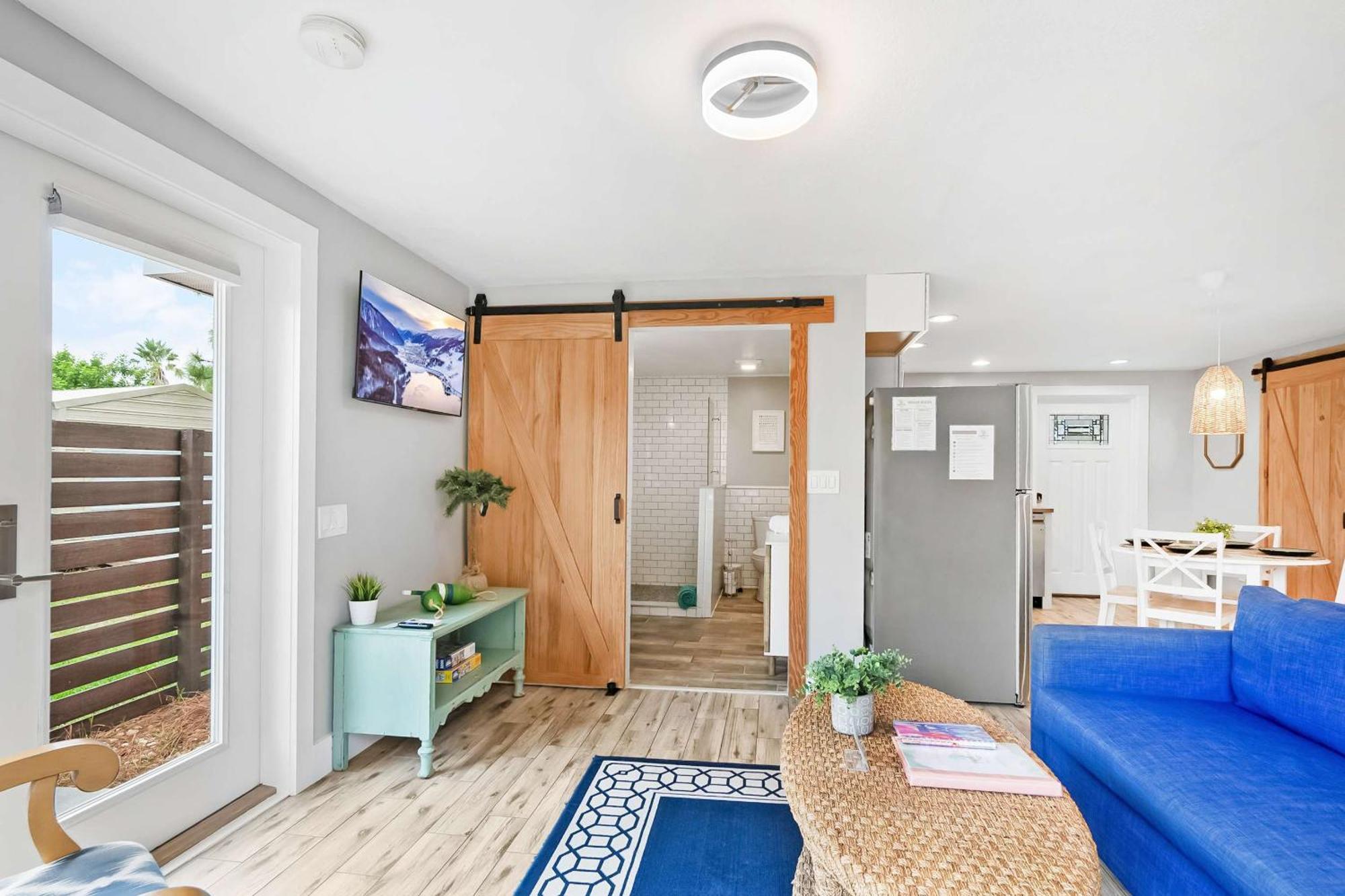 Coral Cottage, Stylish Studio Suite On Canal, Walkable To Beach, Private Parking سانت أوغيستين المظهر الخارجي الصورة